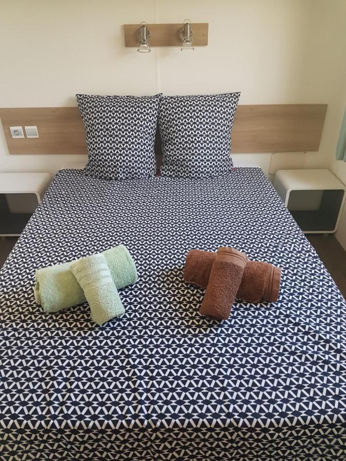 Frejus Tout Confort, Climatisation,Linge De Lit Et De Toilette, Coffre Fort, Ventilations Au Plafond Chambres Et Wifi Possible Exterior photo