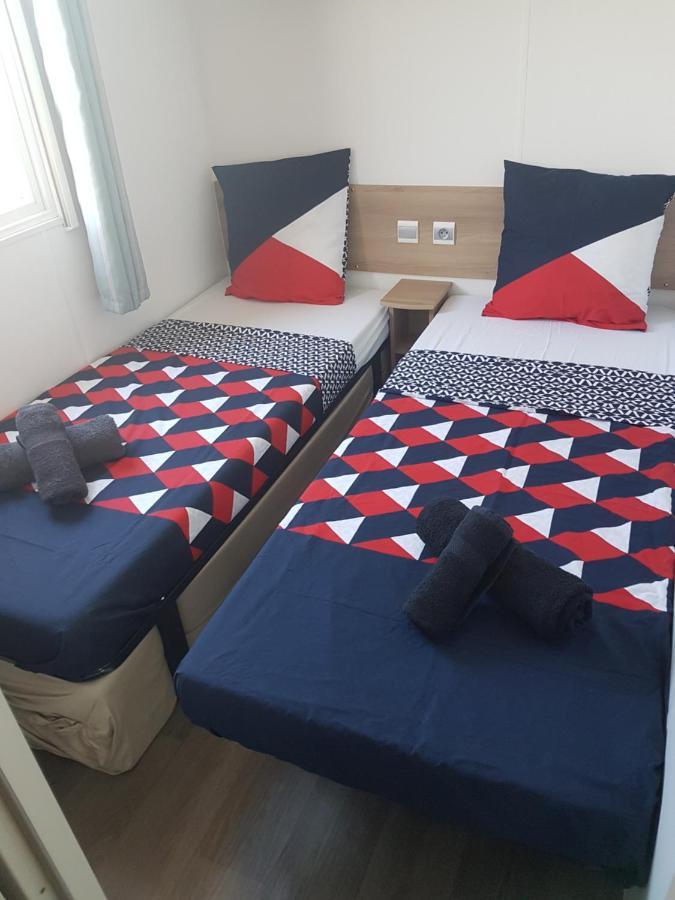 Frejus Tout Confort, Climatisation,Linge De Lit Et De Toilette, Coffre Fort, Ventilations Au Plafond Chambres Et Wifi Possible Exterior photo