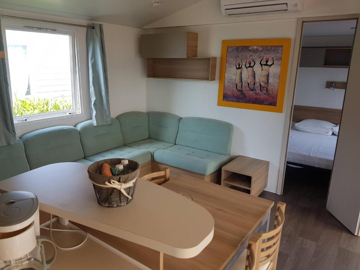 Frejus Tout Confort, Climatisation,Linge De Lit Et De Toilette, Coffre Fort, Ventilations Au Plafond Chambres Et Wifi Possible Exterior photo
