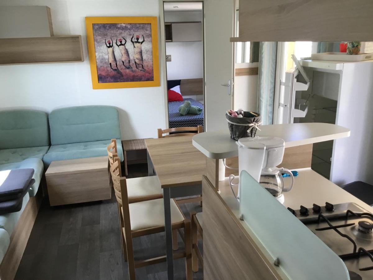 Frejus Tout Confort, Climatisation,Linge De Lit Et De Toilette, Coffre Fort, Ventilations Au Plafond Chambres Et Wifi Possible Exterior photo