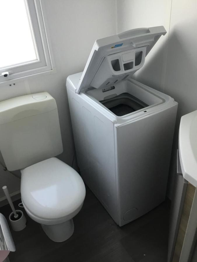 Frejus Tout Confort, Climatisation,Linge De Lit Et De Toilette, Coffre Fort, Ventilations Au Plafond Chambres Et Wifi Possible Exterior photo