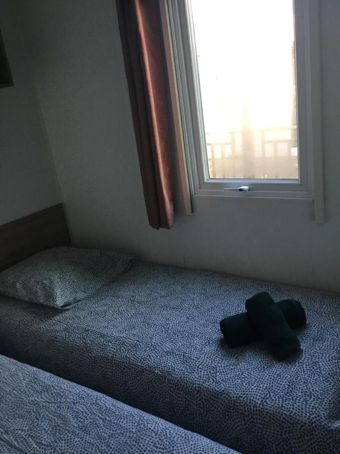 Frejus Tout Confort, Climatisation,Linge De Lit Et De Toilette, Coffre Fort, Ventilations Au Plafond Chambres Et Wifi Possible Exterior photo