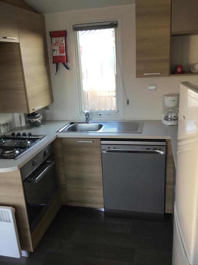 Frejus Tout Confort, Climatisation,Linge De Lit Et De Toilette, Coffre Fort, Ventilations Au Plafond Chambres Et Wifi Possible Exterior photo