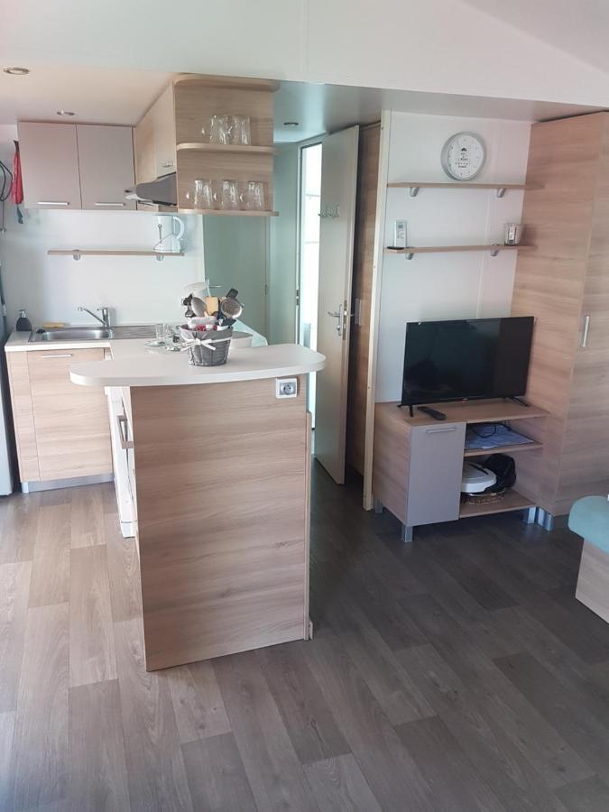 Frejus Tout Confort, Climatisation,Linge De Lit Et De Toilette, Coffre Fort, Ventilations Au Plafond Chambres Et Wifi Possible Exterior photo
