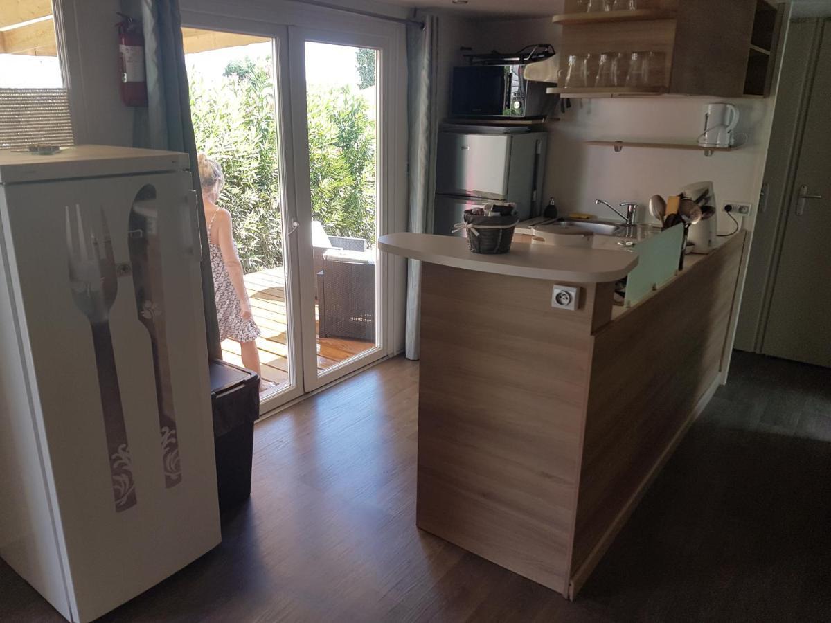 Frejus Tout Confort, Climatisation,Linge De Lit Et De Toilette, Coffre Fort, Ventilations Au Plafond Chambres Et Wifi Possible Exterior photo