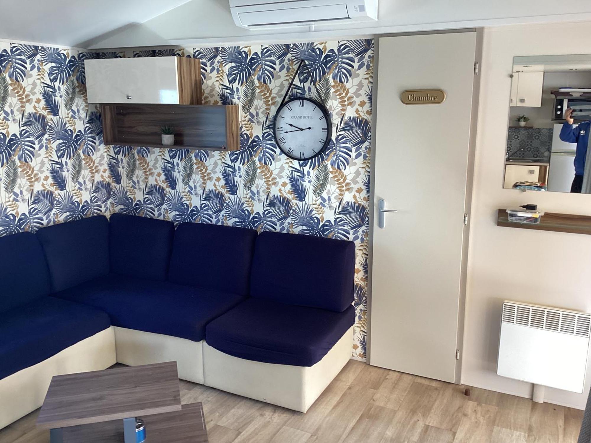 Frejus Tout Confort, Climatisation,Linge De Lit Et De Toilette, Coffre Fort, Ventilations Au Plafond Chambres Et Wifi Possible Exterior photo