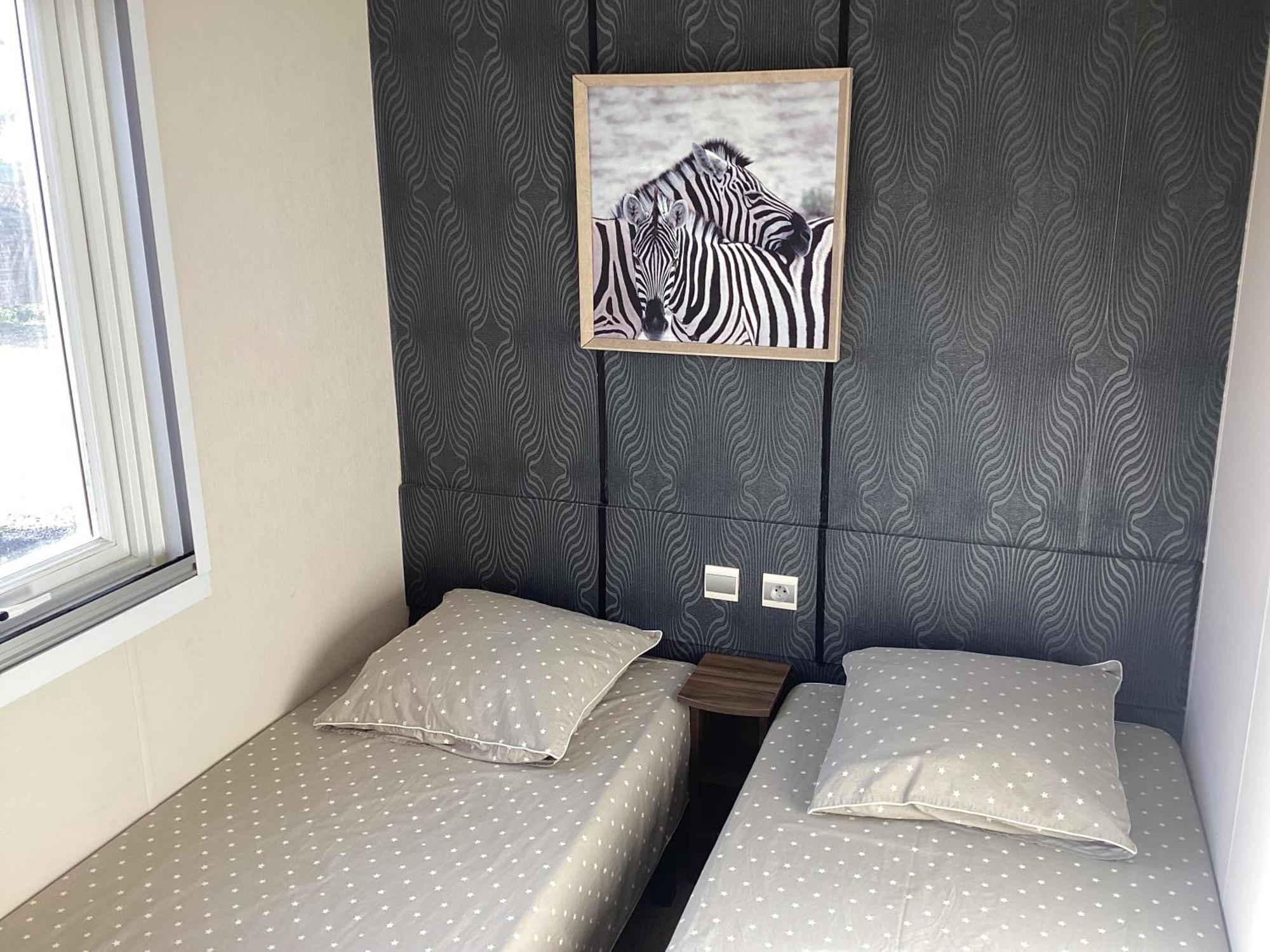 Frejus Tout Confort, Climatisation,Linge De Lit Et De Toilette, Coffre Fort, Ventilations Au Plafond Chambres Et Wifi Possible Exterior photo